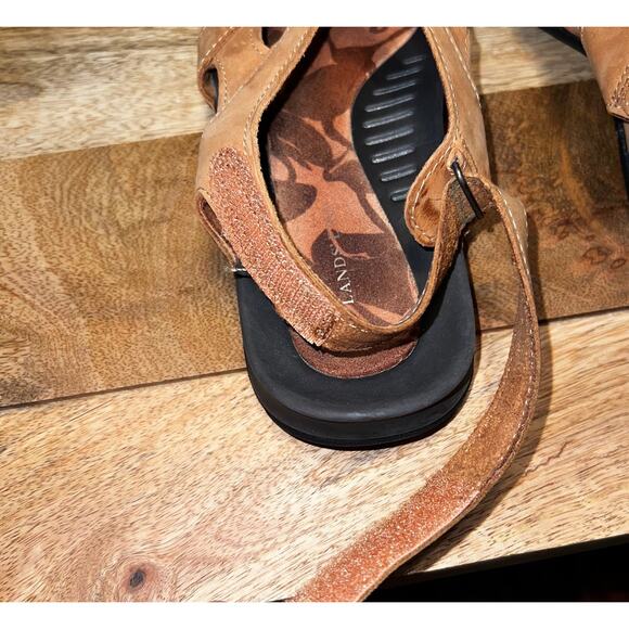 Lands End Women’s Brown Suede Strappy Comfort Sandal Size 8 Outdoor Hiking - Picture 8 of 10